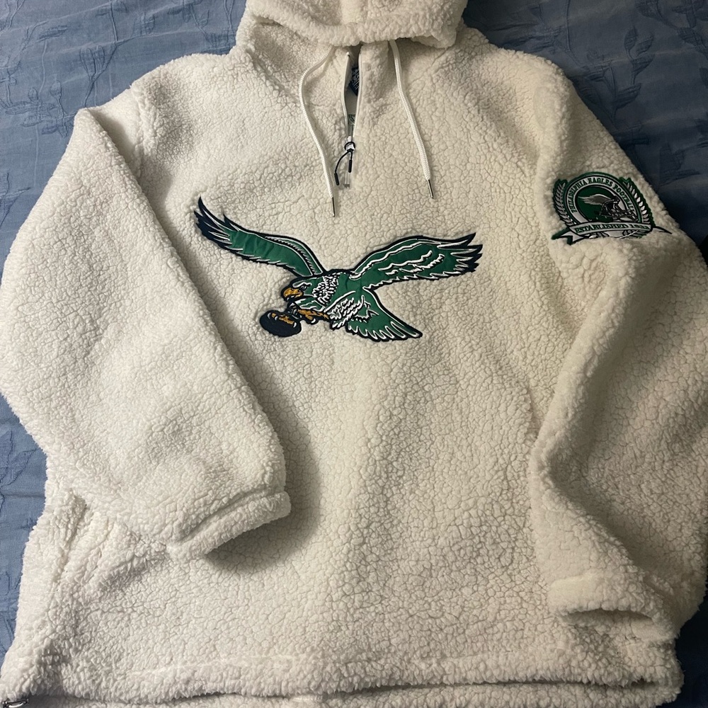 Aeropostale Off-White Sherpa Hoodie with Green Eagle Patch
